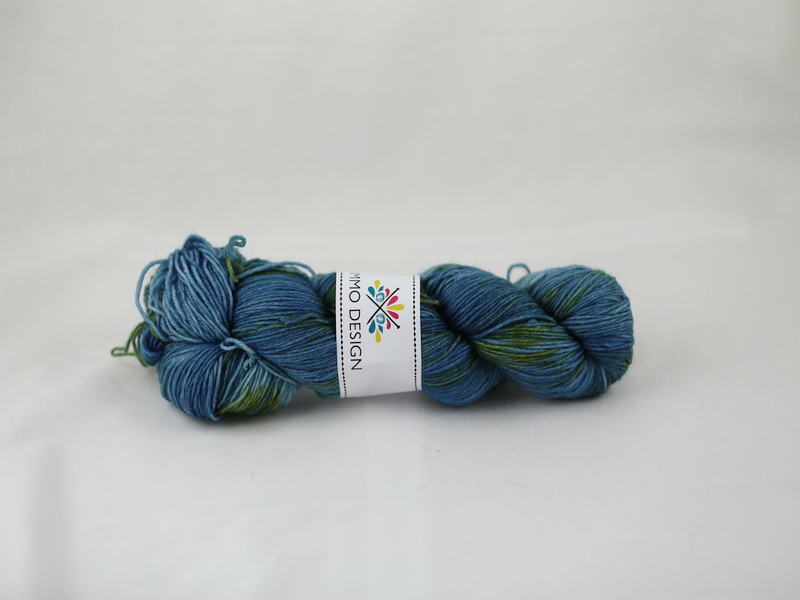 Inkompetent aura - Handdyed sockyarn 100g