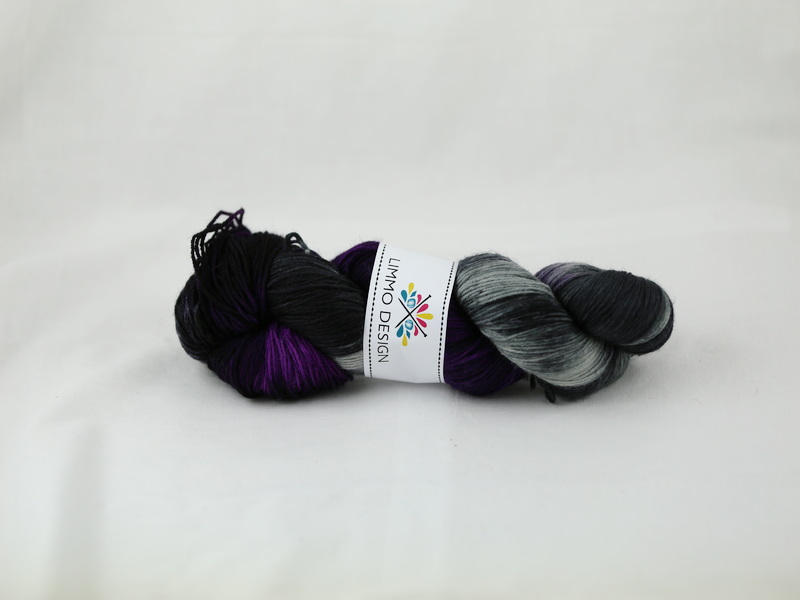 Viol-lakrits - handfärgat sockgarn 100g