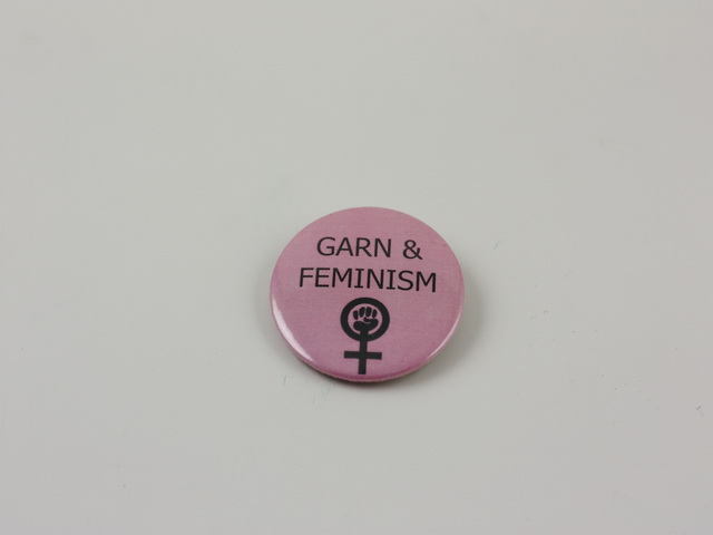 Garn + feminism rosa