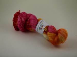 Mango - handdyed fingering sockyarn 100g