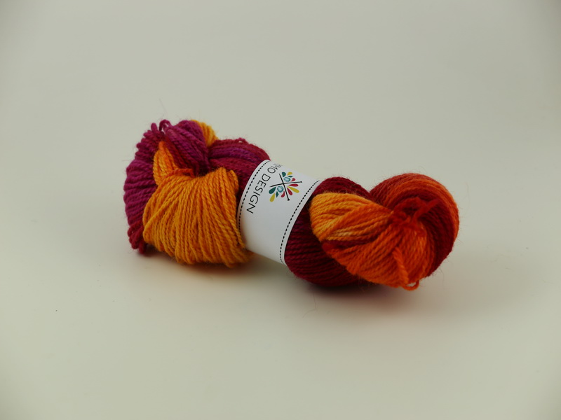 Little alien robot friend - Vandre sockgarn 100g