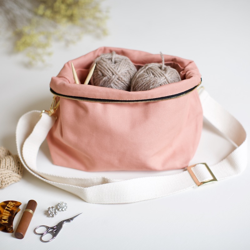 Coral pink - Plystre crossbody pouch