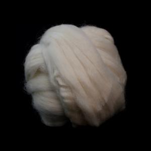 Blue faced leicester roving white 100g