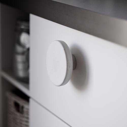 Concrete knob Strand White Large