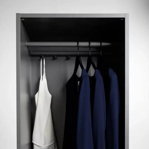 Garderobsstång med fäste