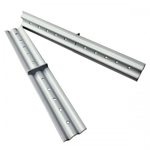 Kopplingsbeslag med distans