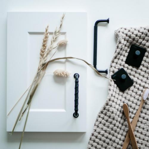 Leather-wrapped handle 1353 Black & Black