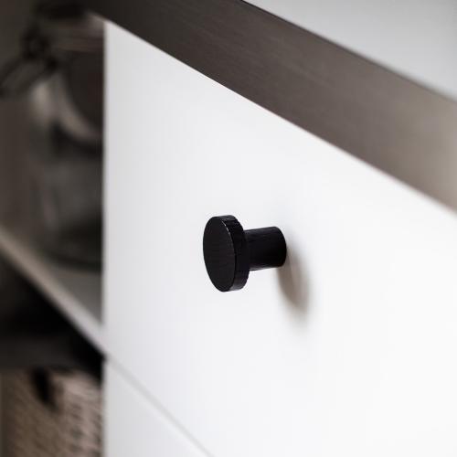 Wooden Knob Yumi Black Oak