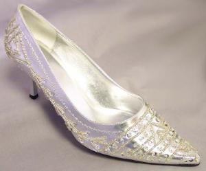 Silverfärgade pumps