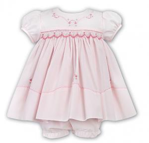 Rosa finklänning med mamelucker