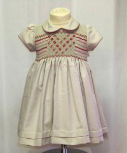 Smockad festklänning Märtha