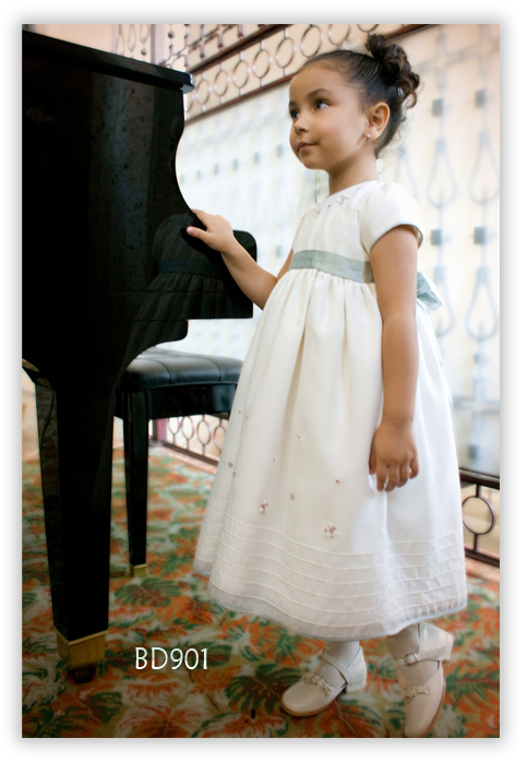 Festklänning / näbbklänning Katarina