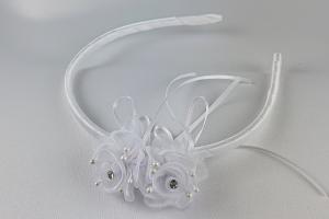 Vit diadem med två rosor