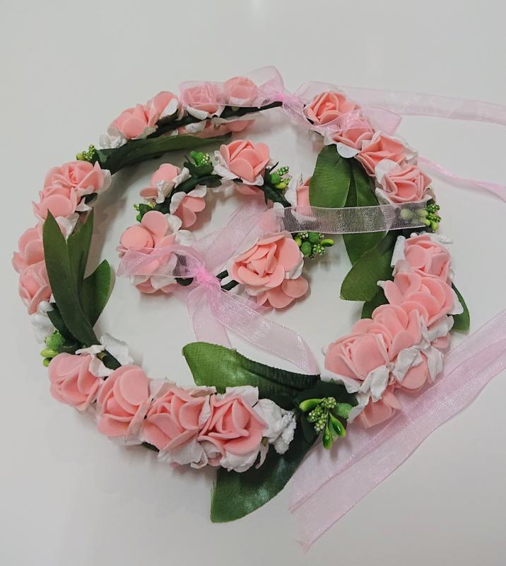 Blomsterkrans och armband