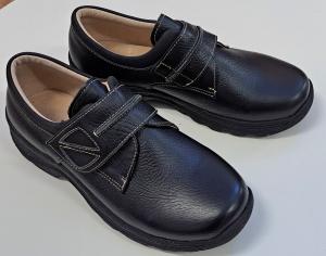 Svart promenadsko i skinn