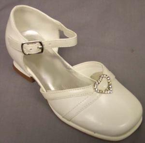 Vit festko med hjärta