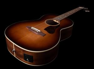 Art & Lutherie Roadhouse EQ - Light Burst GT
