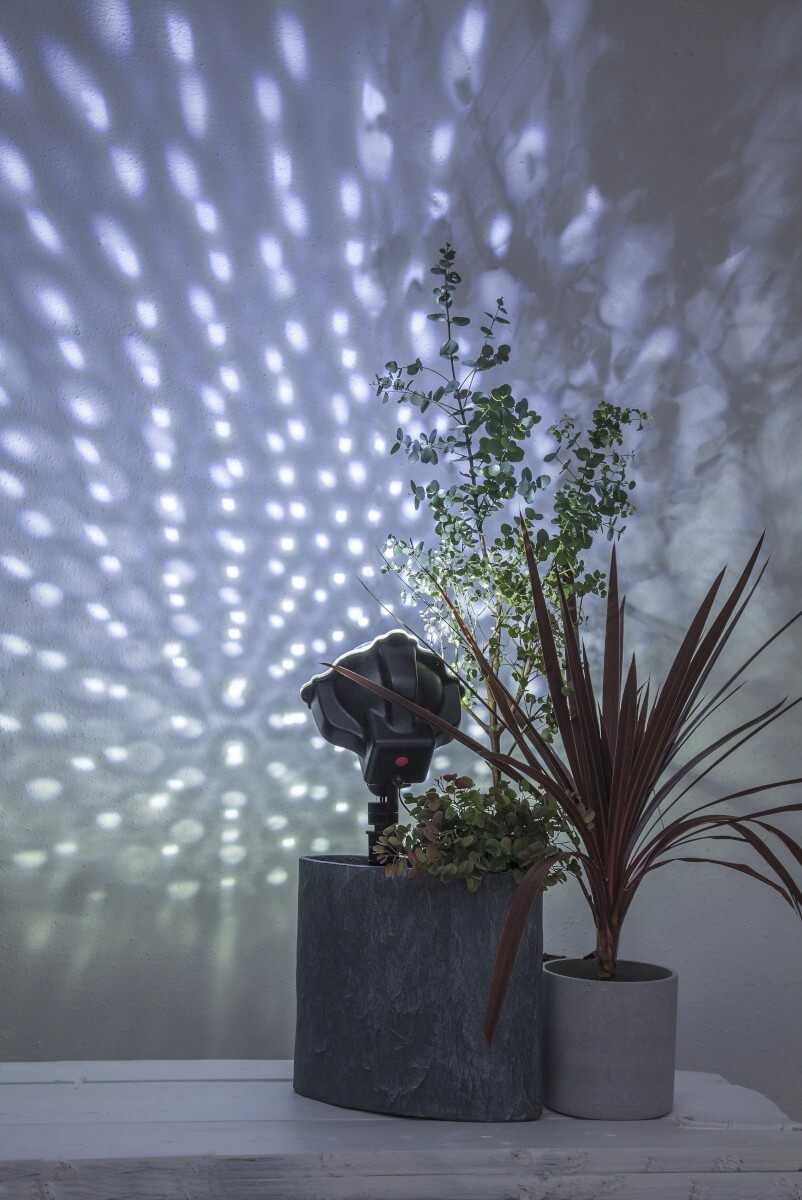 LED LIGHT Vita Snöflingor Projektorlampa IP44 Svart Star Köp Projektorlampa LED snöflingor utomhus IP44 | pålyset.se
