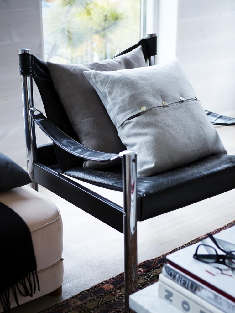 CLASSIC CUSHION COVER Black