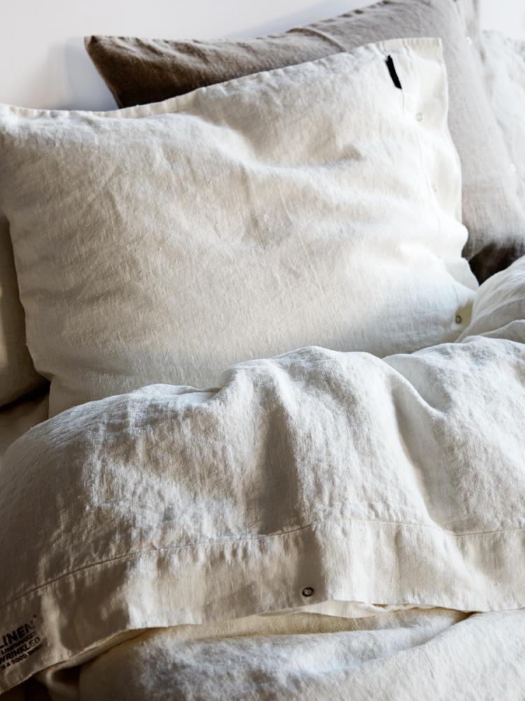 LOVELY PILLOWCASE Off-white
