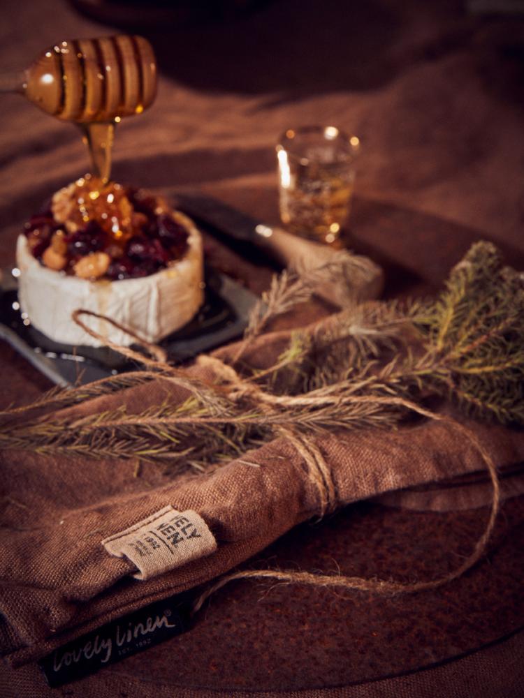 LOVELY NAPKINS Almond