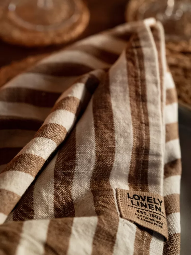 MISTY KITCHEN TOWEL Edge Almond