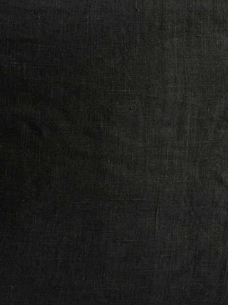 en närbild på svart linnetyg