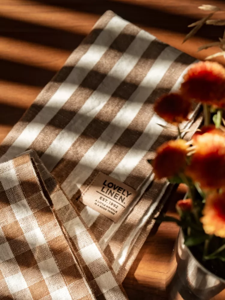 MISTY LÖPARE Edge Almond