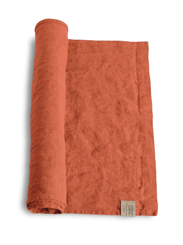 LOVELY TABLE RUNNER Cayenne