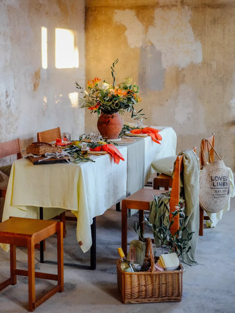 LOVELY TABLECLOTH Lemon Sorbet