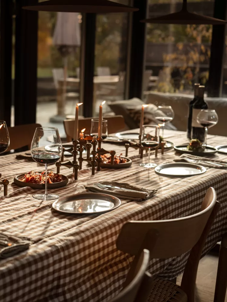 MISTY TABLECLOTH Square Almond