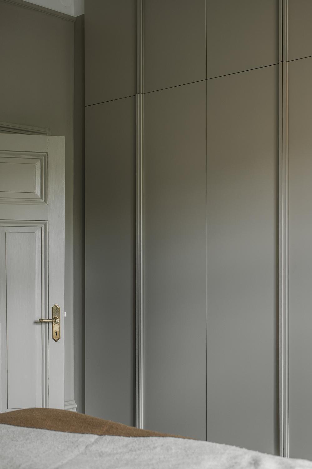 Garderob med grepplist