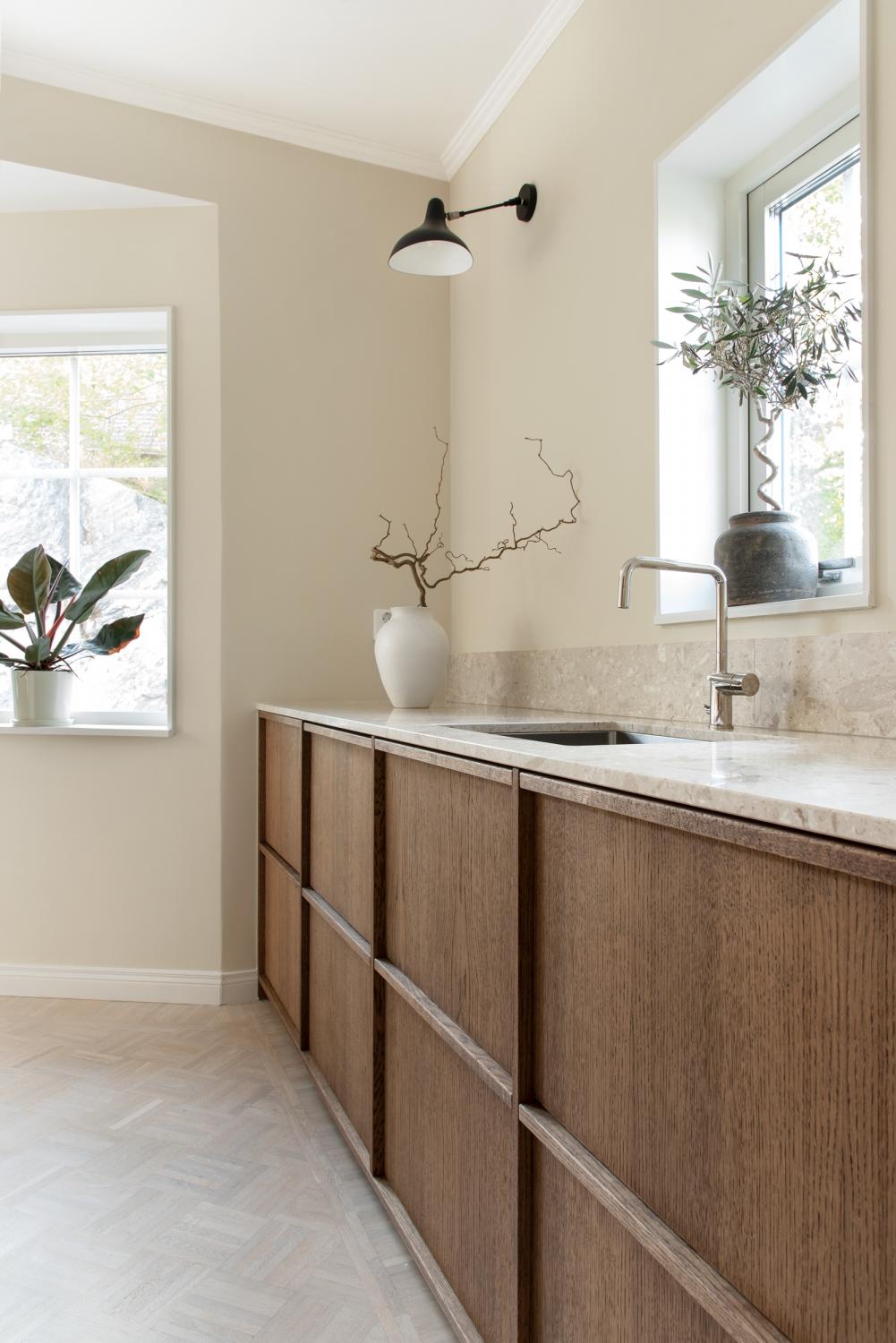 Dark Oak Ikea kitchen