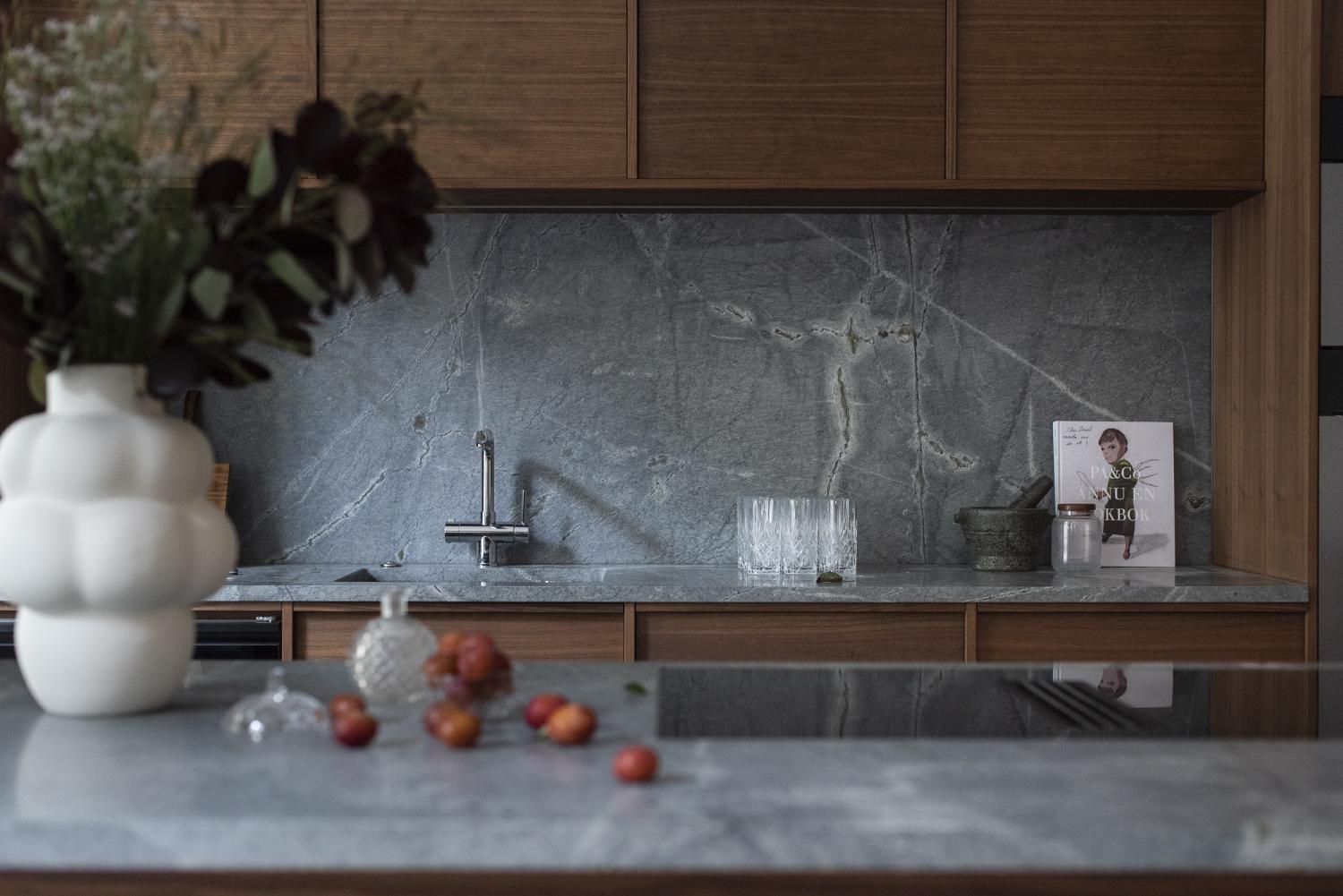 Bespoke - True Walnut