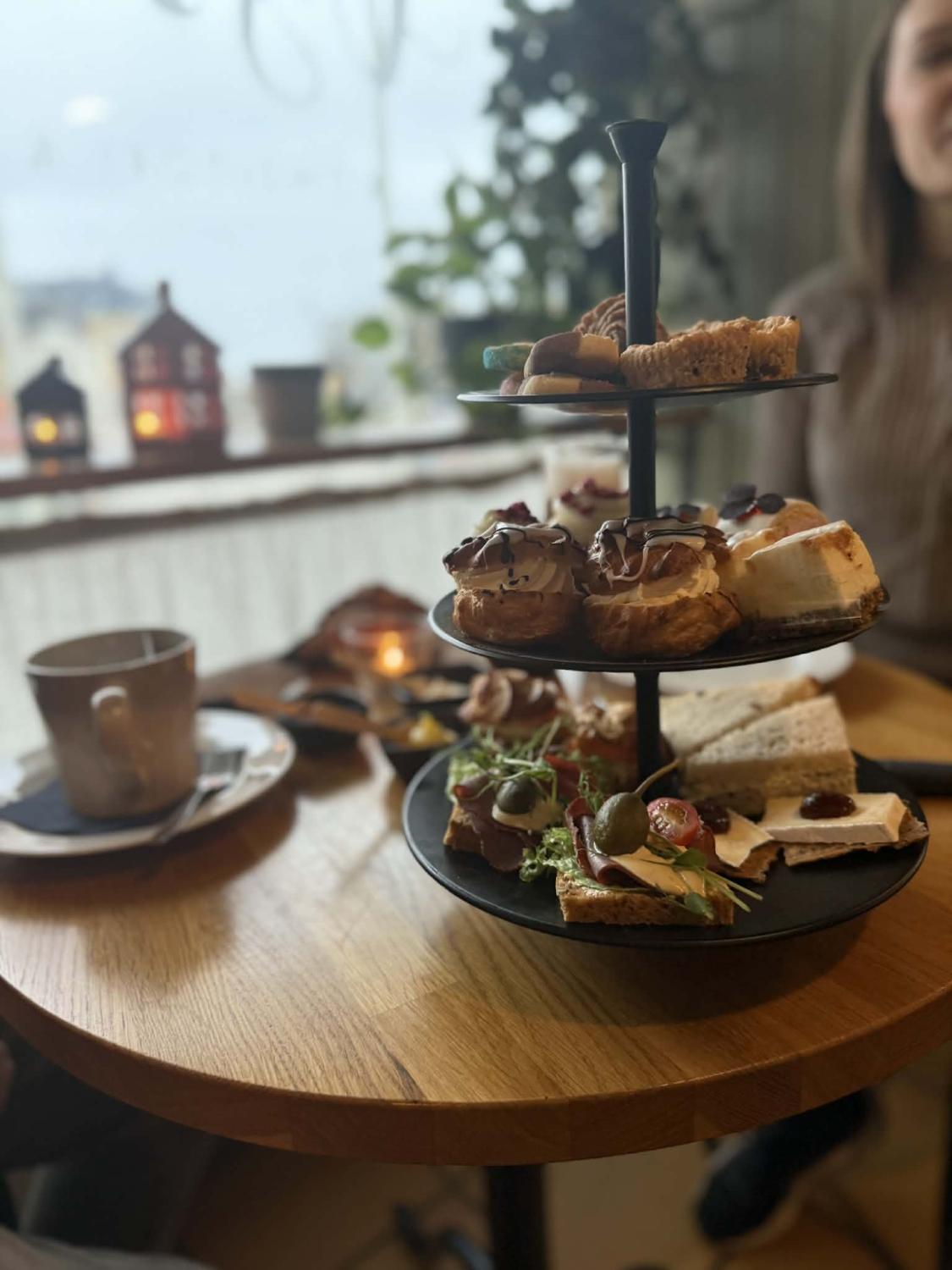 AFTERNOON TEA