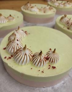 MOUSSETÅRTA Lime & Jordgubb