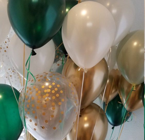 ballongbukett i emerald grön och guld chrome ballonger