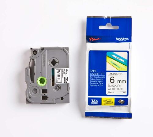 TZE-211, 6 mm svart på vit
