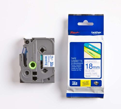 TZE-243, 18 mm blå på vit