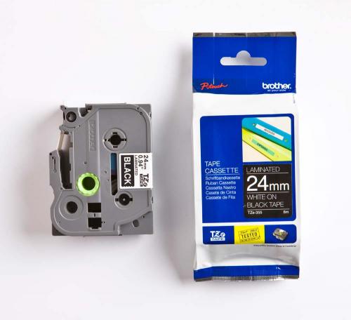 TZE-355, 24 mm vit på svart