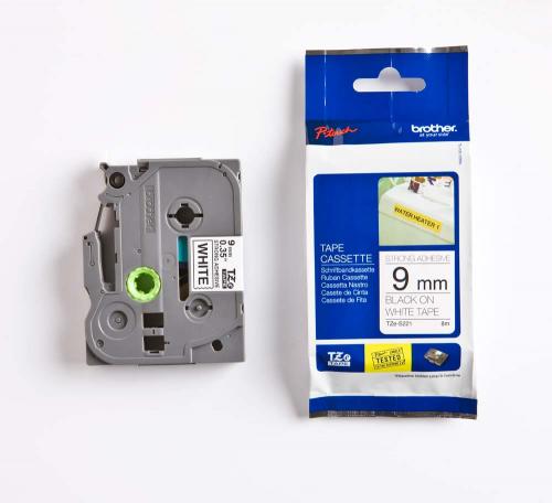 TZE-S221, 9 mm svart på vit