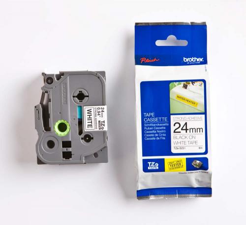 TZE-S251, 24 mm svart på vit