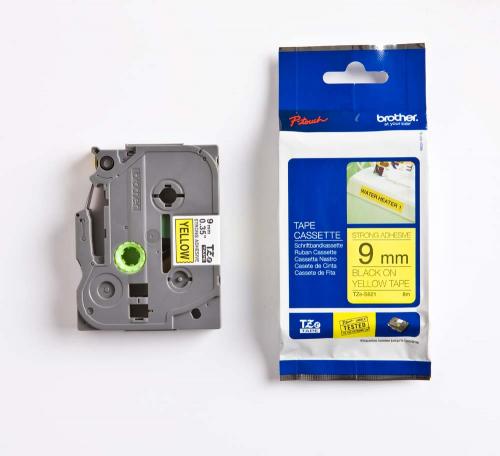 TZE-S621, 9 mm svart på gul
