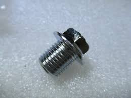 Plugg bränsleskena Suzuki