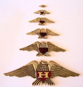 GOLD EAGLE EMBLEM W / RED SHIELD