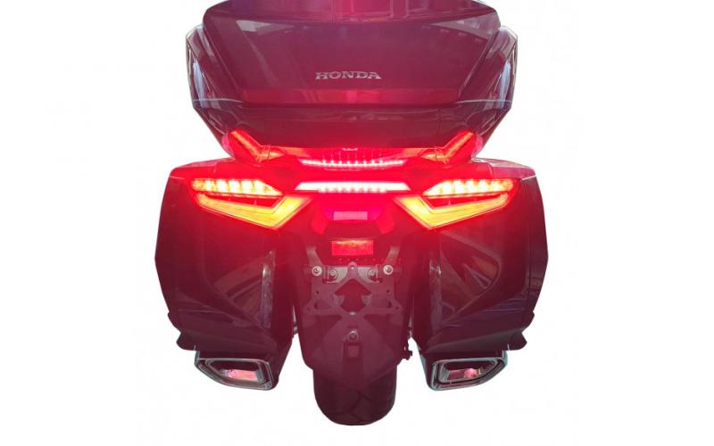 Central Taillight Trim