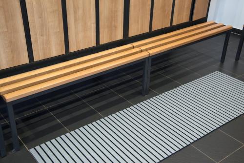 Golvtrall för omklädningsrum 60cm bredd