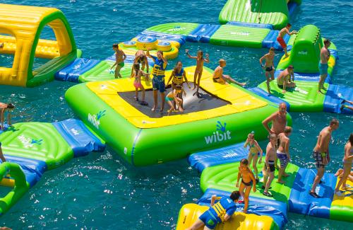 Trampoline 4 inkl 1 st bungee + stege