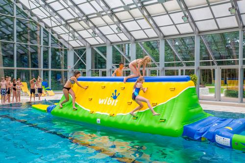 Hyra vattenleksaker, nr 4 Quarterpipe, årsvis