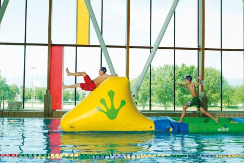 Hyra vattenleksaker, nr 3 Slope, årsvis